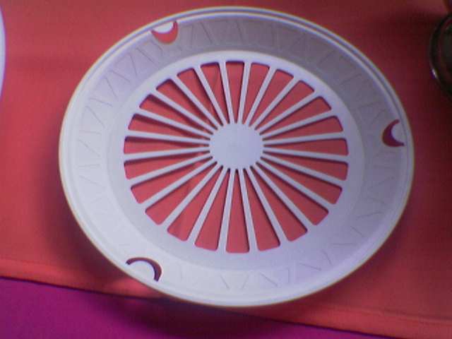 paper-plate-holder